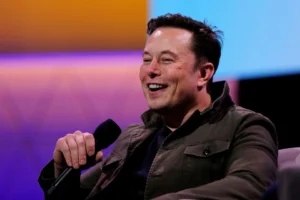 Elon Musk makes $43 billion offer to acquire Twitter